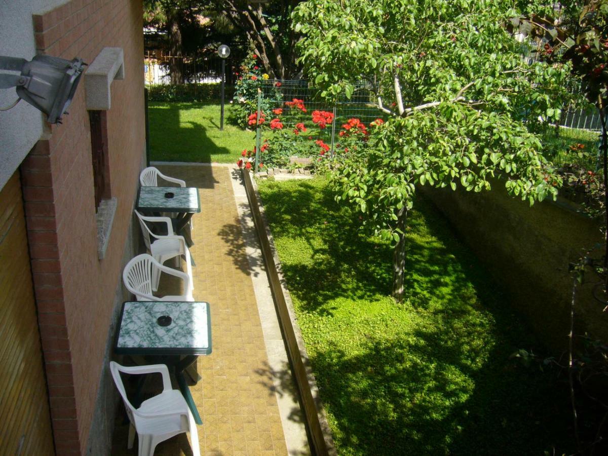 Bed and Breakfast Le Gardenie Da Fil Бордигера Экстерьер фото